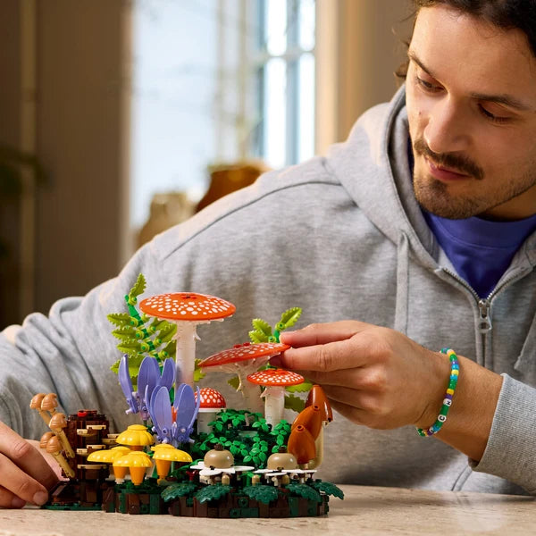 LEGO® Botanicals Woodland Mushrooms 11505