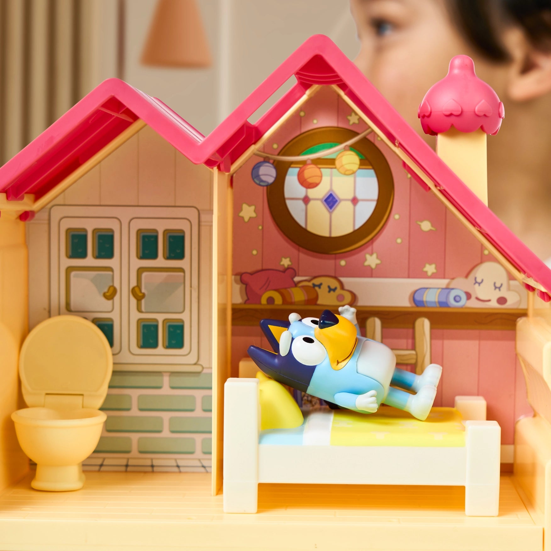 Moose Toys Bluey Mini Heeler Home Playset