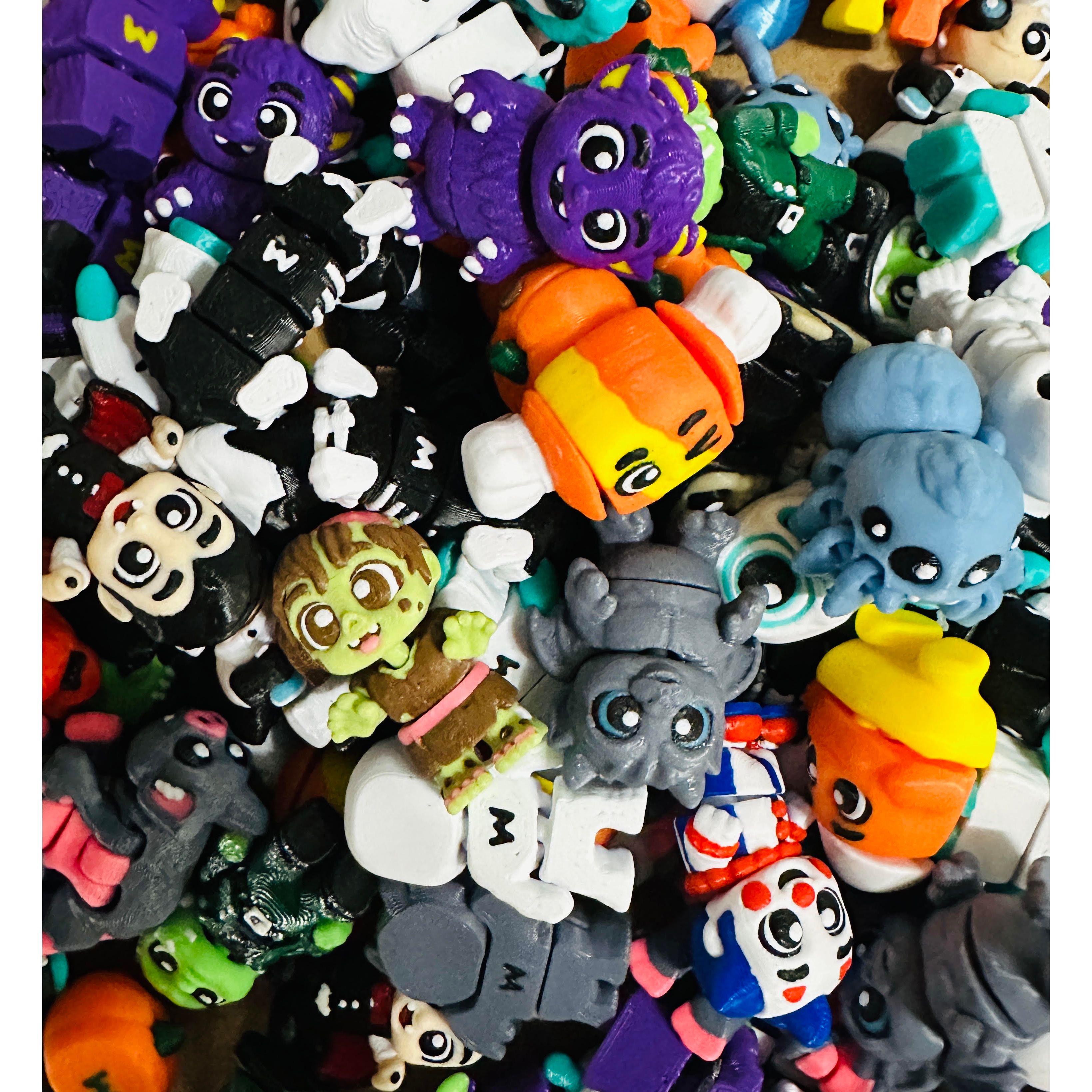 Wigglitz Articulated Fidget Toy - Wiggly Sensory Fidget Toy - SPOOKY SERIES